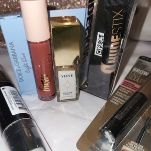 MAKEUP BUNDLE